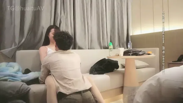 巨根老沈探花萌妹子啪啪近距离拍摄